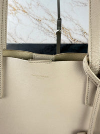 Dettaglio 10 di Saint Laurent Shopping Tote in Pelle Beige