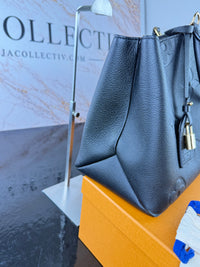 Dettaglio 4 di Louis Vuitton Grand Palais MM Monogram Empreinte Blu