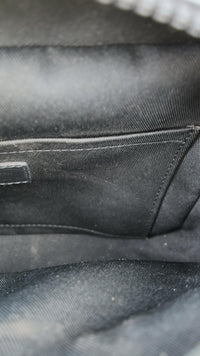 Dettaglio 13 di Louis Vuitton S Lock Messenger – Black Taurillon Monogram
