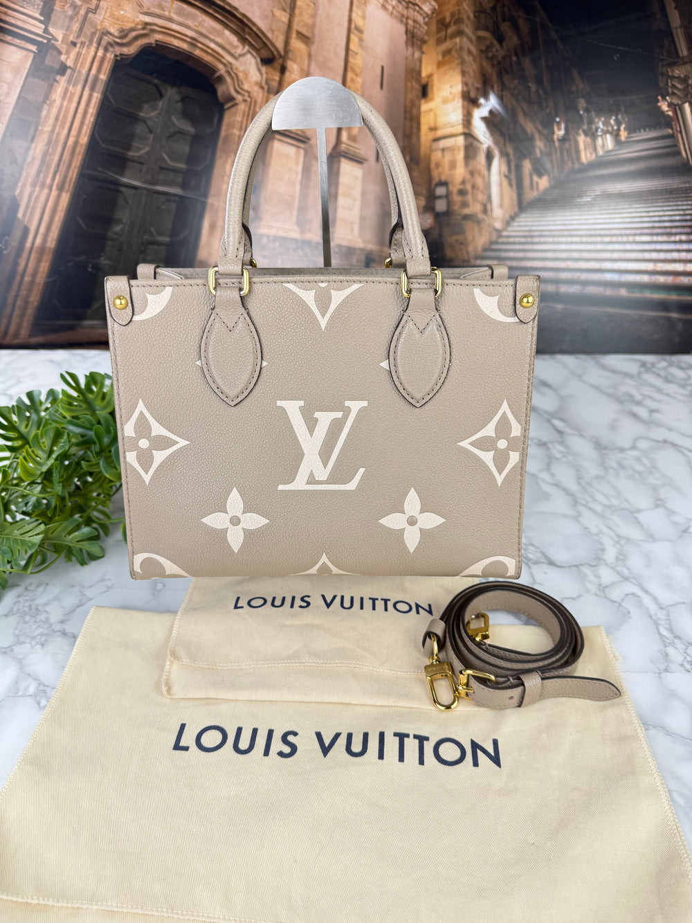 Louis Vuitton OnTheGo PM Empreinte Grigio autentica