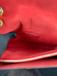 Dettaglio 18 di Louis Vuitton Victoire Monogram Rossa – Full Set