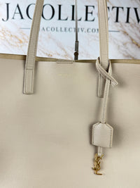 Dettaglio 8 di Saint Laurent Shopping Tote in Pelle Beige