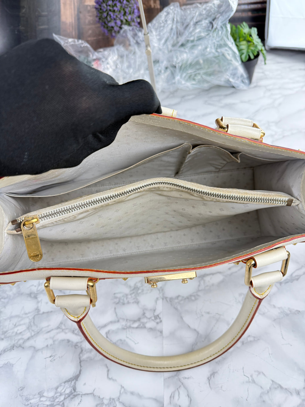 Louis Vuitton bag autentic✅