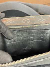 Dettaglio 16 di Louis Vuitton Trio Messenger Monogram Eclipse