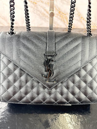 Dettaglio 7 di Saint Laurent Envelope Medium Matelassé Nera