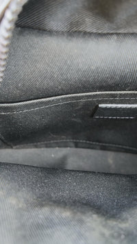 Dettaglio 14 di Louis Vuitton S Lock Messenger – Black Taurillon Monogram