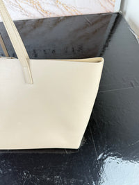Dettaglio 17 di Saint Laurent Shopping Tote in Pelle Beige