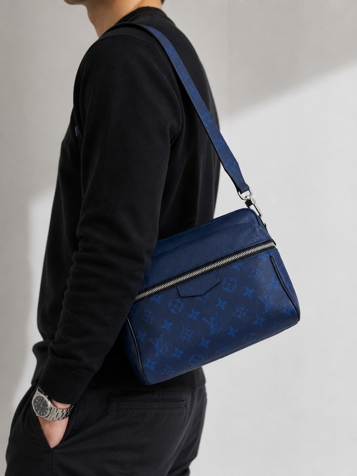 LOUIS VUITTON OUTDOOR MESSENGER PM – TAIGARAMA — altro dettaglio